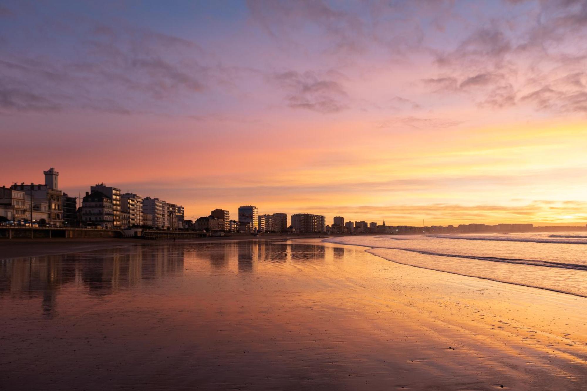 Kyriad Prestige Les Sables D'Olonne - Plage - Centre Des Congres Hotel Exterior photo